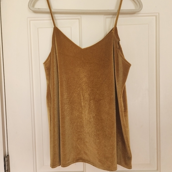 2hearts Tops - 2Hearts mustard velvet witchy boho velvet tank size large